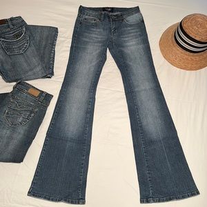 Angels Jeans. Boot-cut Size 1 Like-New